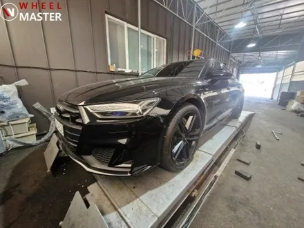 아우디 A7 55TFSI 21\