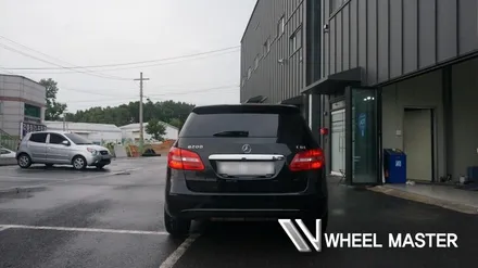 벤츠 b200 휠 차량에 벤츠 e300 휠 블랙 폴리시 휠복원 작업 후 장착 / 파주,일산