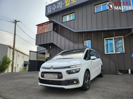 시트로앵 C4 휠수리 / 시트로앵 C4 스페이스투어러 포트홀 사고로 인한 휠굴절수리 / 휠굴절수리 / 파주,일산