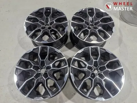 BMW 신차 휠도색 X7 M40I 913M 22\