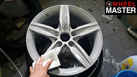 [휠마스터] 다이아몬드컷팅휠을 블랙유광으로 도색한 BMW 118d / 일산 분체도장 / 파주,일산