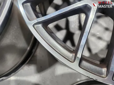 벤츠 휠도색 / 벤츠 C63AMG 잘못된 휠복원 완전박리후 검정유광 휠도색 / 파주,일산