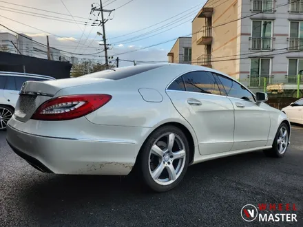 CLS350 휠굴절수리 / 고속도로 낙하물사고로 인한 휠굴절수리 / 낙하물 사고 / 파주,일산