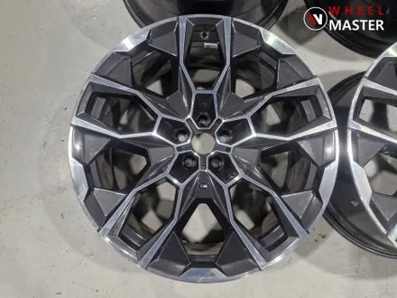 BMW 신차 휠도색 X7 M40I 913M 22\