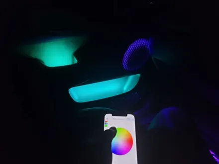 더뉴 k7/부분 시공/RGB/(스피커,풋등)/(팔걸이,도어포켓)엠비언트/충남/대전/출장/전국출장 / 천안 신부동