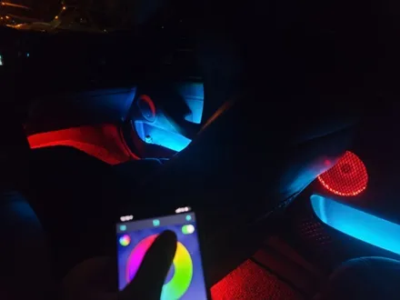 더뉴 k7/부분 시공/RGB/(스피커,풋등)/(팔걸이,도어포켓)엠비언트/충남/대전/출장/전국출장 / 천안 신부동
