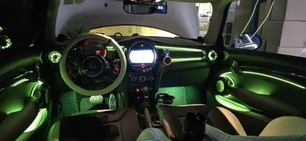 BMW 미니쿠퍼 엠비언트 라이트 시공 인코브 부산 본사에서 세련된 실내와 특별 할인 혜택까지 / 부산,김해