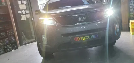 부산 뉴 쏘렌토R 반사판 수리 광도미달 LED 전조등 교체 / 부산,김해