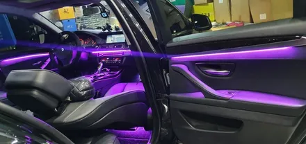 부산 BMW 528I F10 엠비언트 라이트 인코브 시공 / 국내 생산 비노출 무드등 풋등 도어등 튜닝 / 부산,김해