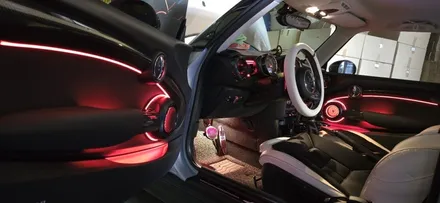 BMW 미니쿠퍼 엠비언트 라이트 시공 인코브 부산 본사에서 세련된 실내와 특별 할인 혜택까지 / 부산,김해