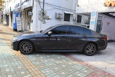 BMW G30 520I 윈도우몰딩 크롬죽이기 부분랩핑 / 광진구 중곡동