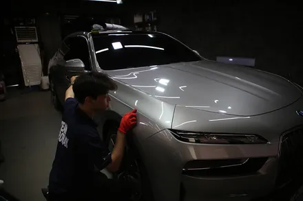 인천 투톤 랩핑으로 해결 BMW I7 듀오톤 순정 판박이 / 광진구, 성수, 송파