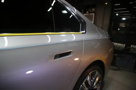 인천 투톤 랩핑으로 해결 BMW I7 듀오톤 순정 판박이 / 광진구, 성수, 송파