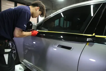 인천 투톤 랩핑으로 해결 BMW I7 듀오톤 순정 판박이 / 광진구, 성수, 송파