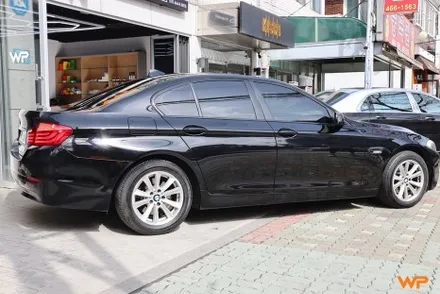 BMW F10 5시리즈 고광택 하이그로시 전체랩핑 크롬죽이기 서울경기 / 광진구, 성수, 송파