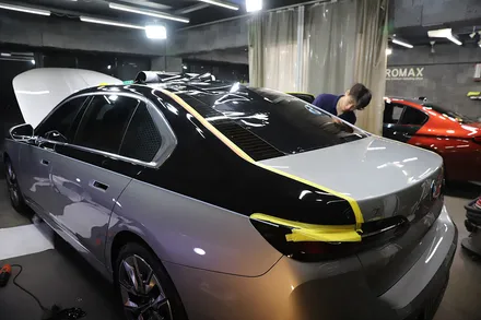 인천 투톤 랩핑으로 해결 BMW I7 듀오톤 순정 판박이 / 광진구, 성수, 송파