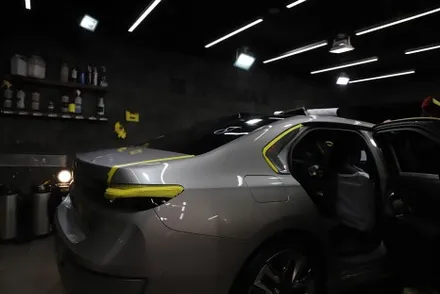 인천 투톤 랩핑으로 해결 BMW I7 듀오톤 순정 판박이 / 광진구, 성수, 송파