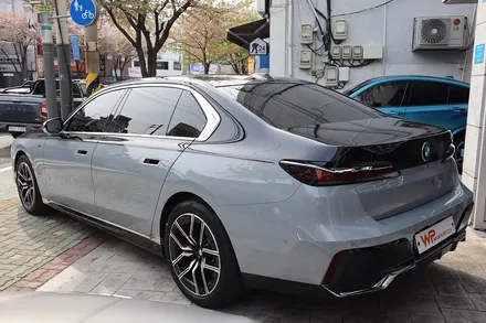 성수동 BMW 7시리즈 투톤랩핑 -고급스러움을 더하다. / 광진구 중곡동