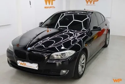 BMW F10 5시리즈 고광택 하이그로시 전체랩핑 크롬죽이기 서울경기 / 광진구, 성수, 송파
