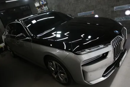 인천 투톤 랩핑으로 해결 BMW I7 듀오톤 순정 판박이 / 광진구, 성수, 송파