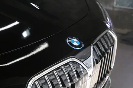 인천 투톤 랩핑으로 해결 BMW I7 듀오톤 순정 판박이 / 광진구, 성수, 송파