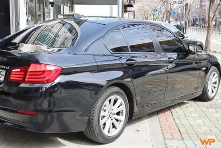 BMW F10 5시리즈 고광택 하이그로시 전체랩핑 크롬죽이기 서울경기 / 광진구, 성수, 송파