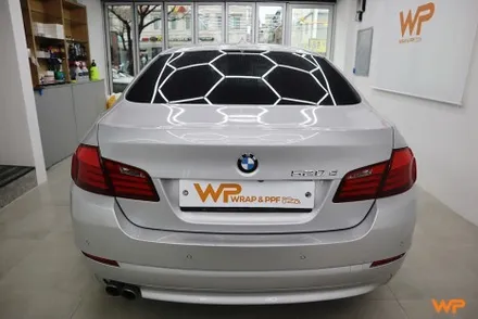 BMW F10 5시리즈 고광택 하이그로시 전체랩핑 크롬죽이기 서울경기 / 광진구, 성수, 송파