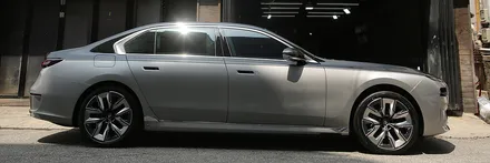 인천 투톤 랩핑으로 해결 BMW I7 듀오톤 순정 판박이 / 광진구, 성수, 송파