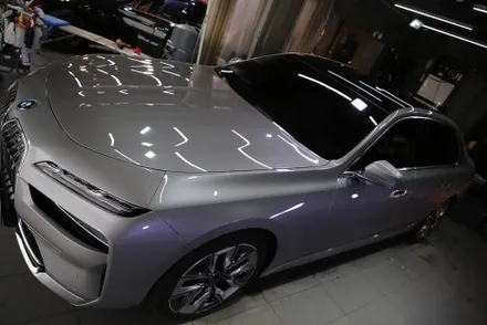 인천 투톤 랩핑으로 해결 BMW I7 듀오톤 순정 판박이 / 광진구, 성수, 송파