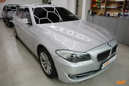 BMW F10 5시리즈 고광택 하이그로시 전체랩핑 크롬죽이기 서울경기 / 광진구, 성수, 송파