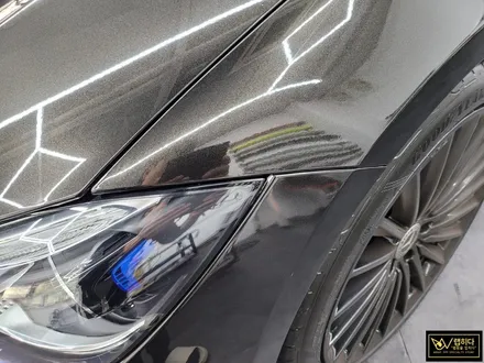 용인분당랩핑 벤츠 C300 4MATIC 전체랩핑 제거 및 재시공, 보험수리건, 무광에서 유광으로 고광택 메탈릭 블랙으로 랩핑 / 용인 기흥구 청덕동