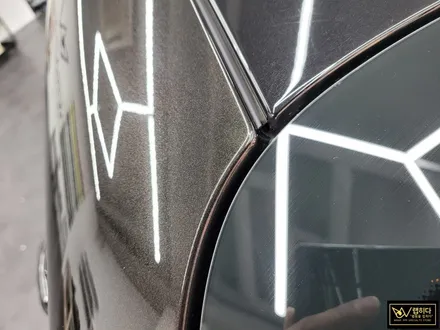 용인분당랩핑 벤츠 C300 4MATIC 전체랩핑 제거 및 재시공, 보험수리건, 무광에서 유광으로 고광택 메탈릭 블랙으로 랩핑 / 용인 기흥구 청덕동