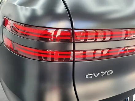 분당용인랩핑 제네시스 GV70 전체랩핑, 사고 후 보험수리로 전체랩핑 재시공, GV70 사틴블랙 랩핑 / 용인 기흥구 청덕동