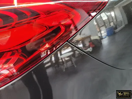 용인분당랩핑 벤츠 C300 4MATIC 전체랩핑 제거 및 재시공, 보험수리건, 무광에서 유광으로 고광택 메탈릭 블랙으로 랩핑 / 용인 기흥구 청덕동