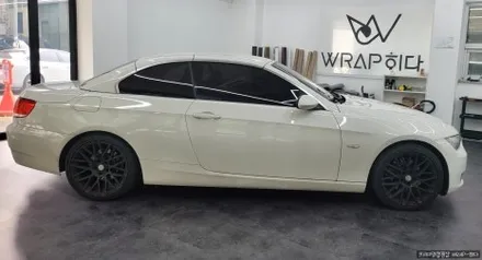 분당랩핑 BMW 328I 컨버터블 루프스킨 시공, 하드탑 루프스킨 시공, 스포티한 효과까지 한번에!!! / 용인 기흥구 청덕동