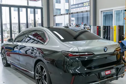 BMW i7 투톤 랩핑하고 전체PPF. 광주 랩마블의 기술을 차 한대에 다넣음 / 광주 광산구