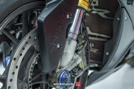 BMW S1000rr 바이크 랩핑 광주 랩마블에서 올블랙으로 / 광주 광산구 하남동