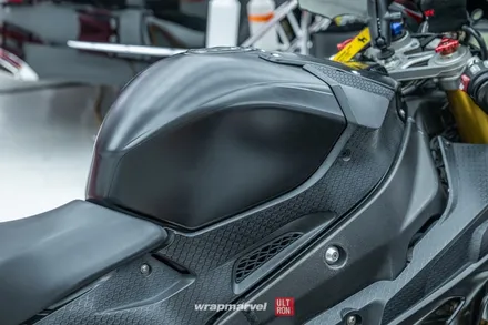 BMW S1000rr 바이크 랩핑 광주 랩마블에서 올블랙으로 / 광주 광산구 하남동