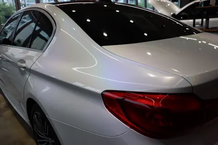 광주 BMW 랩핑 홀로그램 화이트 오묘한 컬러 / 광주 광산구 하남동