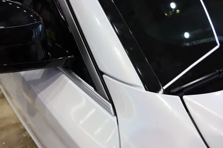 광주 BMW 랩핑 홀로그램 화이트 오묘한 컬러 / 광주 광산구 하남동
