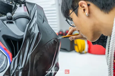 BMW S1000rr 바이크 랩핑 광주 랩마블에서 올블랙으로 / 광주 광산구 하남동