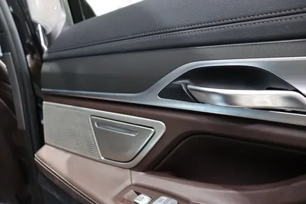BMW 730d 실내랩핑, 깔끔한 분위기로의 변신 / 광주 광산구 하남동