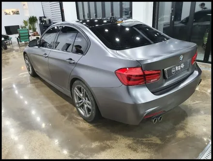 bmw 3시리즈 사틴 다크 그레이 전체 랩핑!! 수원 랩핑+광교 랩핑+동탄 랩핑+용인 랩핑+평택 랩핑+성남 랩핑+분당 랩핑 랩 401 / 용인시 처인구