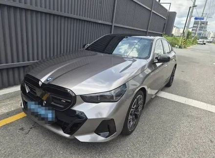 BMW i5 브라바도 리퀴드 메탈릭 실버 전체 랩핑 WRAP91 / 마산, 김해, 창원