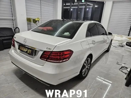 부산 벤츠 E클래스 E220d 랩핑 에이버리 유광 화이트펄 / 마산, 김해, 창원
