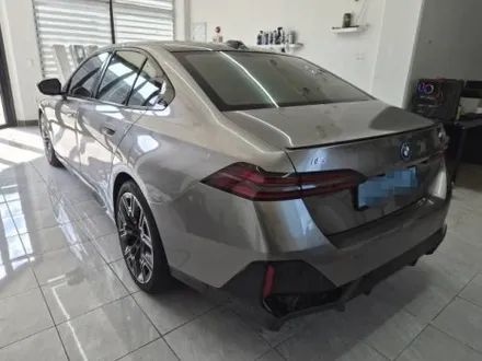 BMW i5 브라바도 리퀴드 메탈릭 실버 전체 랩핑 WRAP91 / 마산, 김해, 창원