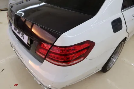 벤츠 e250 트렁크 카본 랩핑 후 사고로 인한 재시공, 김해 랩91 / 마산, 김해, 창원