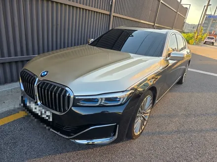 BMW 7시리즈 투톤 랩핑 브라바도 샴페인 골드 WRAP91 / 마산, 김해, 창원