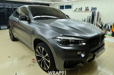 BMW X6 m50d 전체 랩핑 - 에이버리 사틴 다크 그레이, 경남 창원 자동차 래핑 전문 랩91 / 마산, 김해, 창원