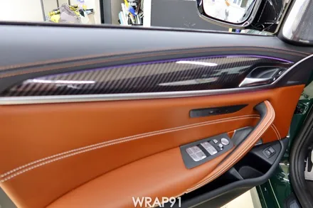 BMW M550i 3M 리얼카본 실내 사이드미러 부분 랩핑, 생활보호PPF, 경남 김해 자동차랩핑 전문 랩91 / 마산, 김해, 창원